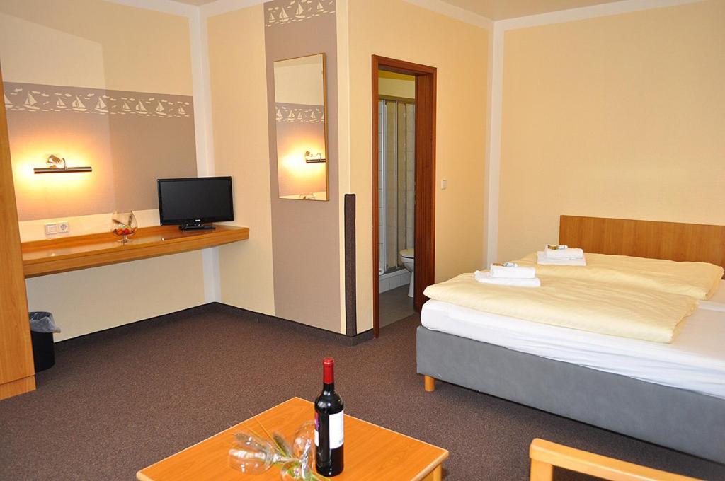 Gaestehaus Lietzow & Stoertebeker Camp エクステリア 写真